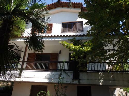 Nice Family House Near The Beach