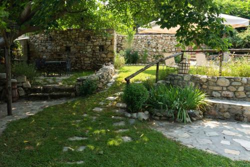 Roxani Farm At Lofos Kasta Village