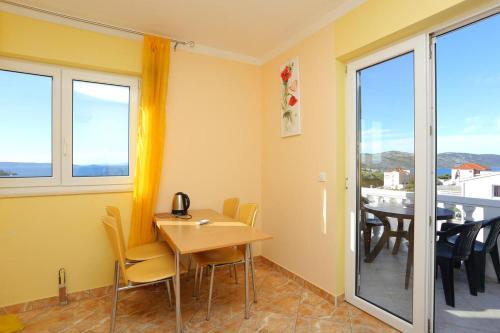 Apartments With A Parking Space Seget Vranjica, Trogir - 18138