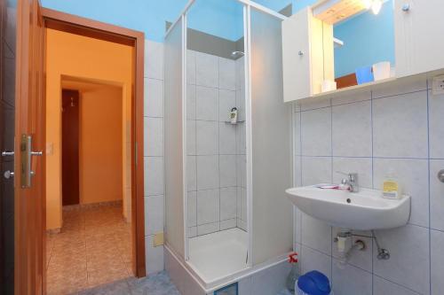 Apartments With A Parking Space Seget Vranjica, Trogir - 18138