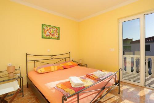 Apartments With A Parking Space Seget Vranjica, Trogir - 18138
