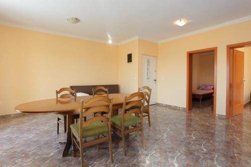 Apartments With A Parking Space Seget Vranjica, Trogir - 18138