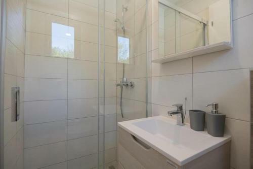 Luxury Villa Melita With Heated Pool