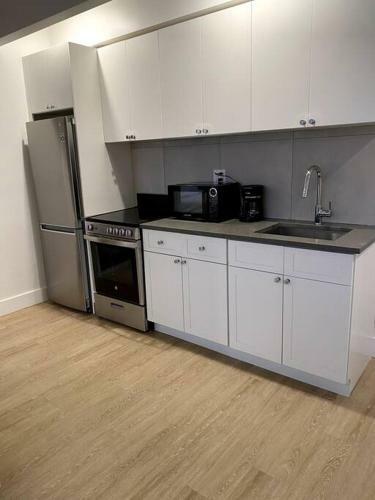 Spacious 2-bedroom Apartment With Lounge & Rooftop