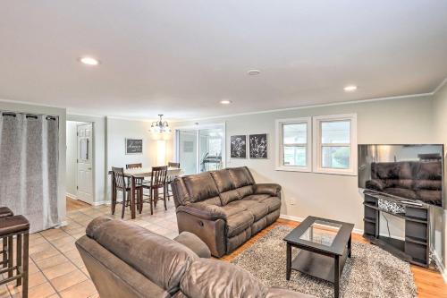 Cozy Arden Home With Fire Pit - Hiking Nearby!