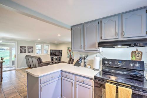 Cozy Arden Home With Fire Pit - Hiking Nearby!
