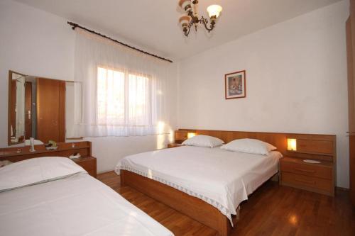 Apartments By The Sea Orij, Omis - 7534