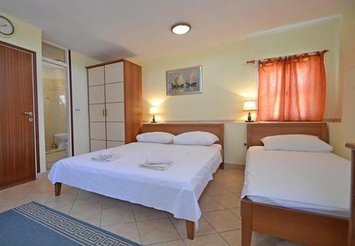 Holiday Home Andri - 80 M From Sea