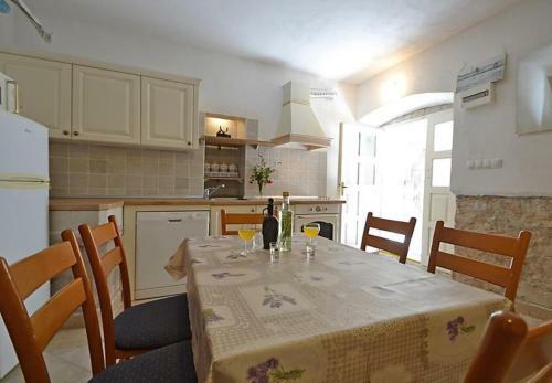 Holiday Home Andri - 80 M From Sea