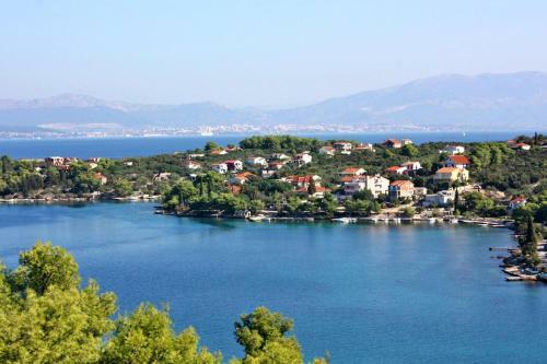 Apartments By The Sea Necujam, Solta - 18664