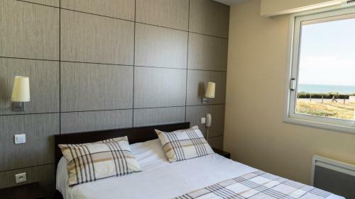 Hotellerie Les Brisants , Restaurant J M Perochon