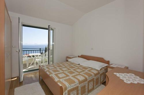 Apartments By The Sea Igrane, Makarska - 17292