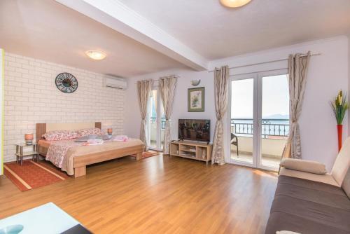 Apartments With A Parking Space Igrane, Makarska - 16878