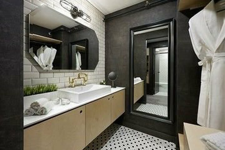Comfort Hotel Downtown