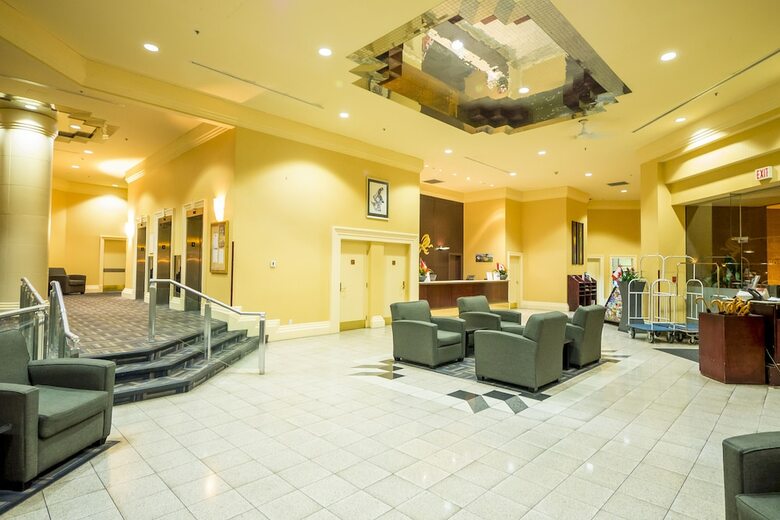 Rosedale  Hotel - 2 Bedroom Suite