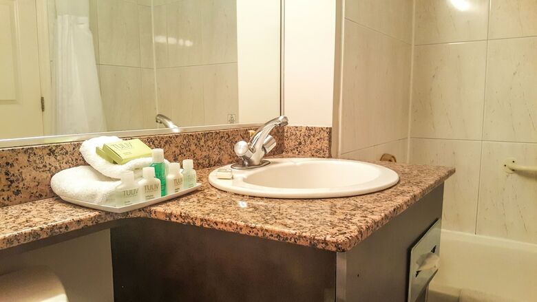 Rosedale  Hotel - 2 Bedroom Suite