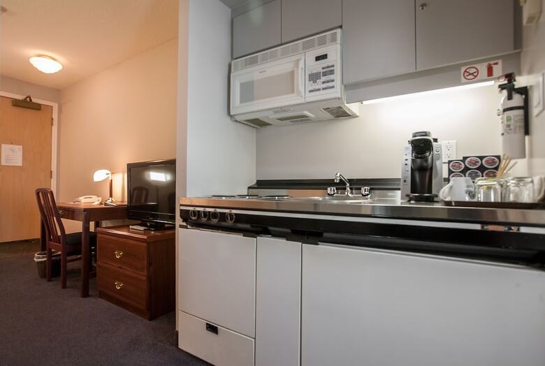 Rosedale  Hotel - 2 Bedroom Suite