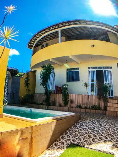 Casa Com Churrasqueira E Piscina Em Camacari Ba