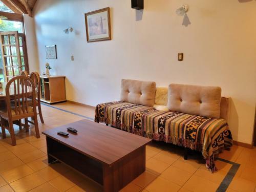 Casa Categor�a Cerca Parque General San Martin.