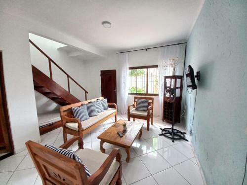 Casa 23 No Bairro Do Maitinga A 500m Da Praia