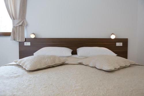 Hostal Rooms With A Parking Space Jezerce, Plitvice - 18111