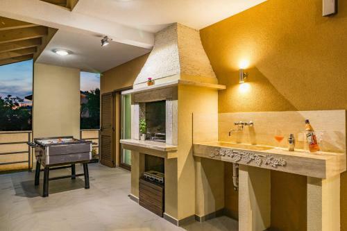 Impressive Luxury Villa With Private Heated Pool -villa Dija
