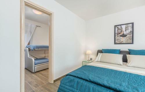 Apartment-ire