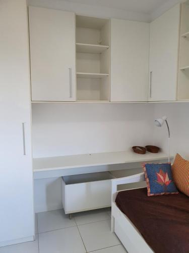 Apartamento Bosque De Guarajuba, Com Vista Mar.
