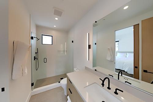 Ridgeline Oasis