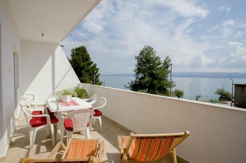 New Modern Apartment , Close To The Beach