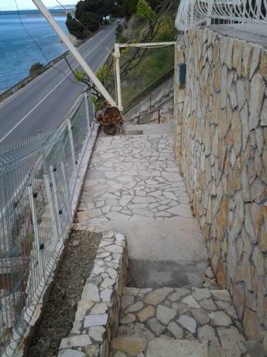 Apartmani La?tro