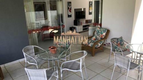 Linda Casa Com Piscina Em Condom�nio Fechado...