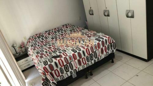 Linda Casa Com Piscina Em Condom�nio Fechado...