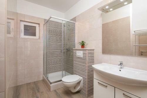 Apartments 20 Meters From The Beach