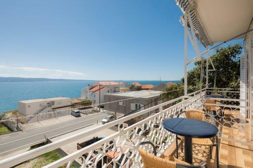 Apartments 20 Meters From The Beach