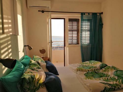 Apartments By The Sea Sumpetar, Omis - 13324