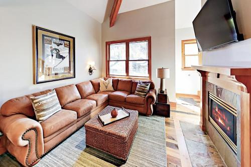 Greyhawk Condo 11