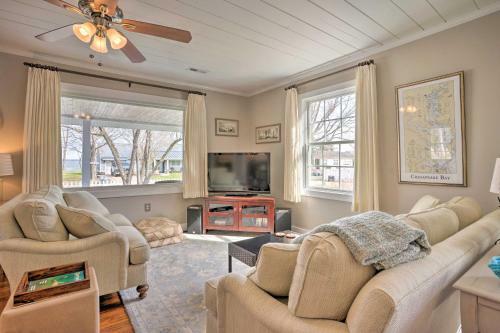 Urbanna Cottage With Private Yard And Water Views
