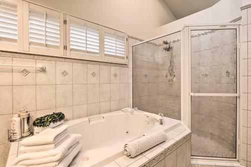 Luxe Federal Way Retreat With Dock And Fire Pit!