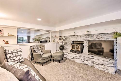 Luxe Federal Way Retreat With Dock And Fire Pit!