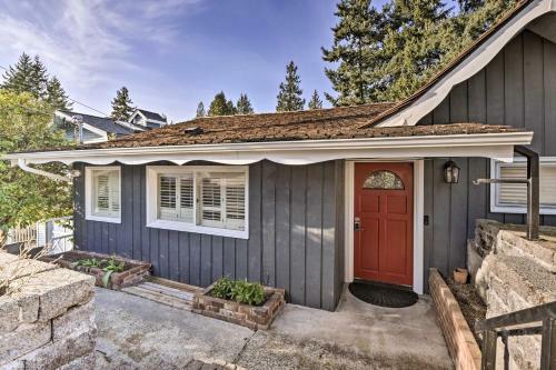 Luxe Federal Way Retreat With Dock And Fire Pit!