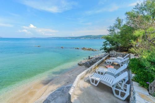 Apartamento Beachfront Villa Mihovil - With Private Pool