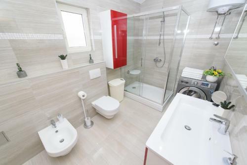 Apartamentos Ivan's Holiday House With Private Swimming Pool