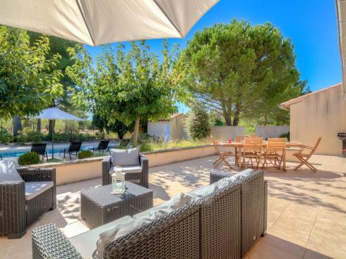 Holiday Home Maison Les Oliviers Mazan