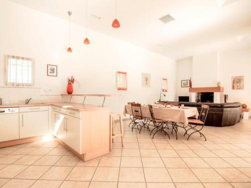 Holiday Home Maison Les Oliviers Mazan