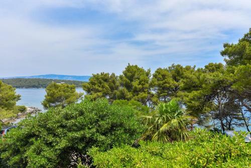 Lazaneo Seafront Apartments, Jelsa Hvar