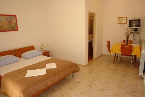 Apartments With A Parking Space Mandre, Pag - 18748