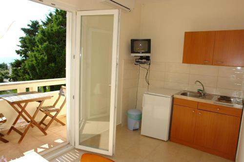 Apartments With A Parking Space Mandre, Pag - 18748