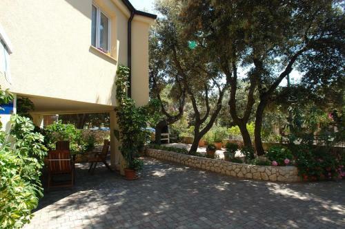 Apartments With A Parking Space Mandre, Pag - 18748