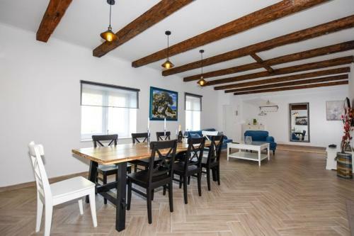 Holiday Home Ante - Garden Terrace